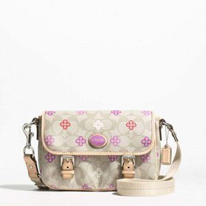Coach Peyton Signature Clover Field Bag